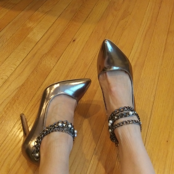 Pumps - Picture 6 of 8